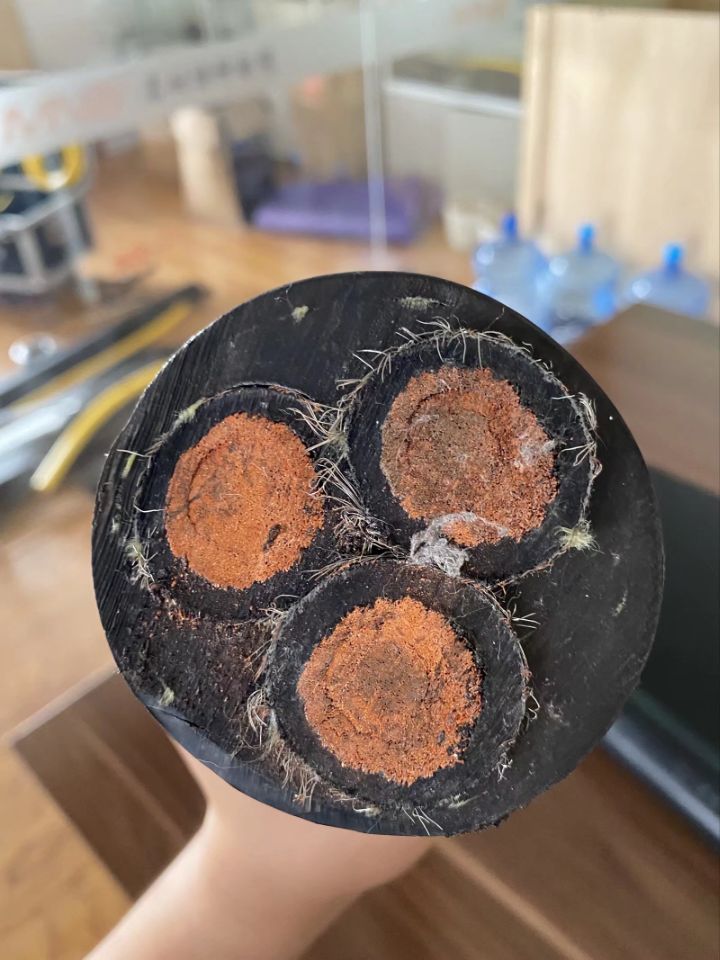 垂直起降卷筒电缆